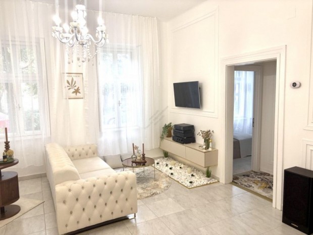 Elad� Kertes h�z - H�dmez�v�s�rhely