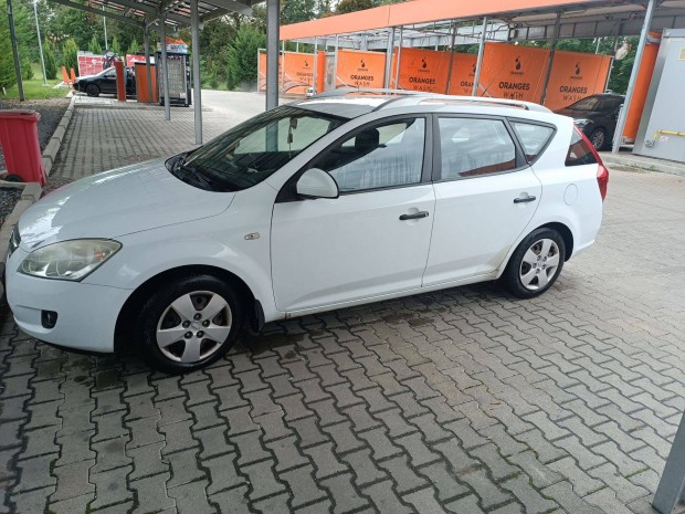 Elad Kia CEE'D