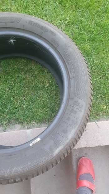 Eladó Kleber Krisalp235/55R18-as téligumi újszerű állapotban