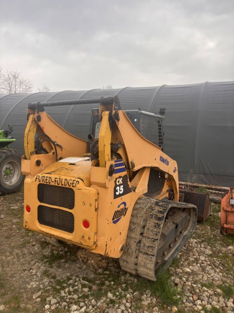 Elad� Komatsu Ck35 gumihevederes munkag�p.