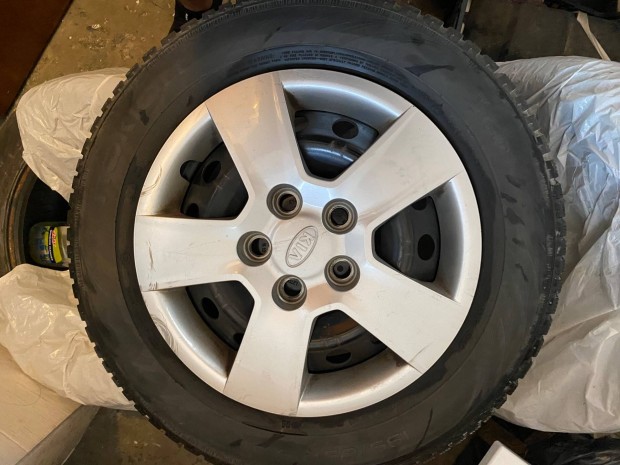 Elad Komplet tligumi szett KIA Ceed-rl lemez felnivel + ds