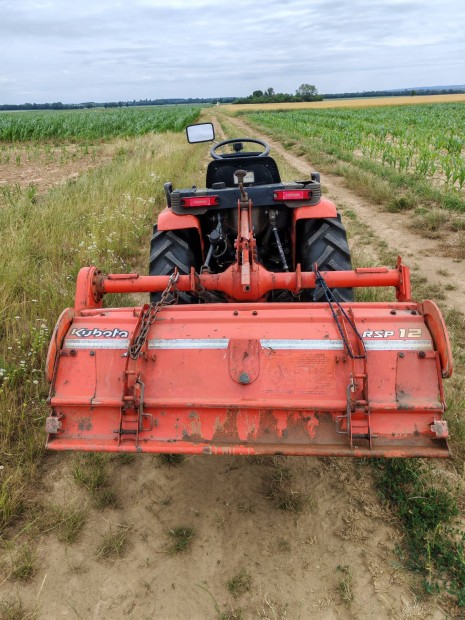 Elad� Kubota Aste A175