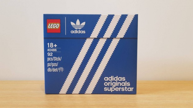 Elad LEGO 40486 Mini Adidas Originals Superstar j, bontatlan