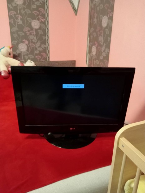 Elad LG LCD tv 82cm 