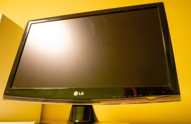 Elad LG W2453TQ monitor