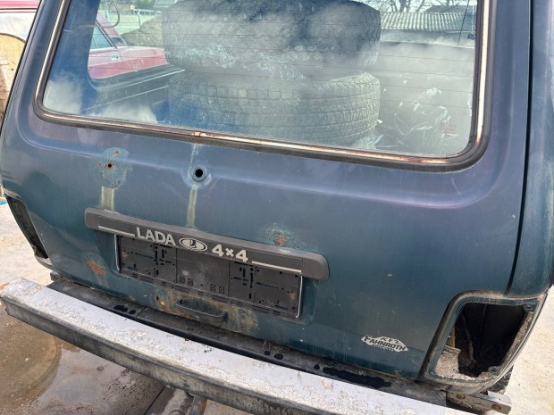 Elad� Lada Niva 1.7i csomagt�r ajt�