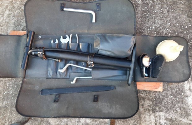 Elad Lada szerszmos tska