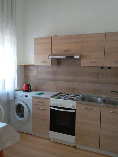 Elad� Lak�s Nagykanizs�n Kedvez� �ron!