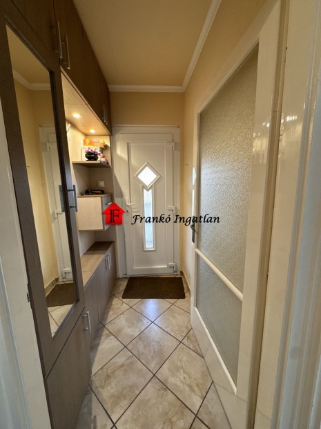 Elad� Lak�s, B�k�scsaba 59.500.000 Ft