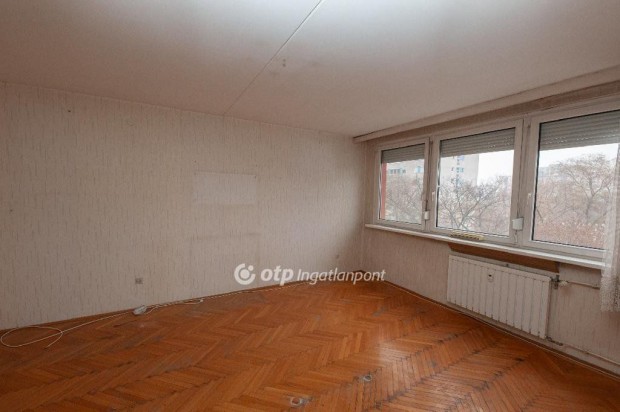 Elad� Lak�s, Budapest 14. ker.