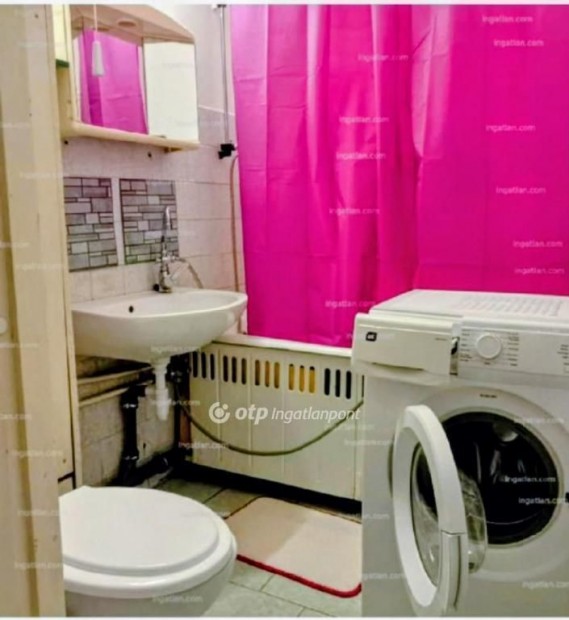 Elad� Lak�s, Budapest 19. ker.