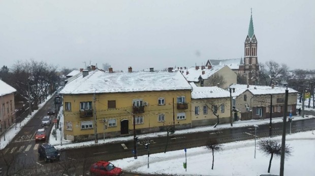 Elad� Lak�s, Budapest 20. ker.