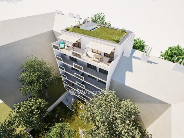 Elad� Lak�s, Budapest 8. ker.