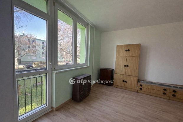 Elad� Lak�s, Budapest 9. ker.