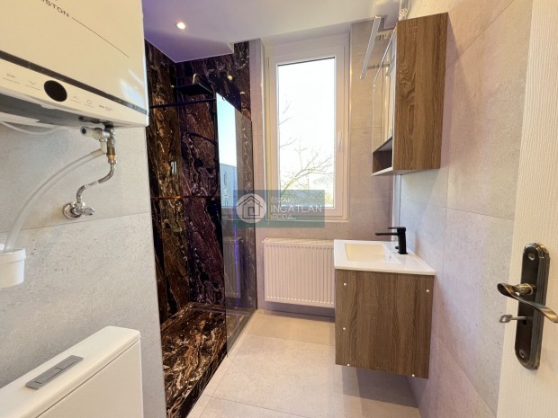 Elad� Lak�s, Kazincbarcika 29.900.000 Ft