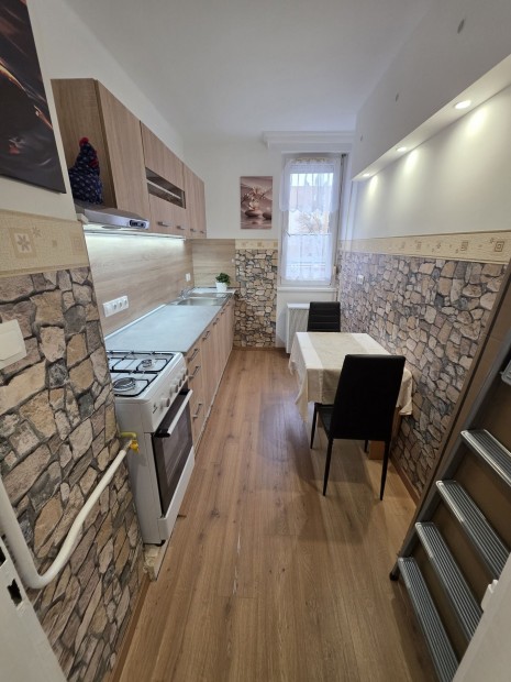 Elad� Lak�s, Nagykanizsa 34.900.000 Ft