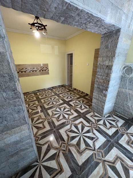 Elad� Lak�s, Ny�regyh�za 31.990.000 Ft