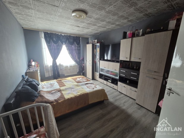 Elad� Lak�s, �zd 10.900.000 Ft