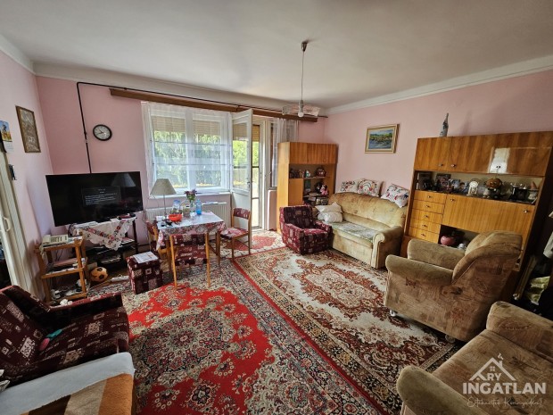 Elad� Lak�s, �zd 8.490.000 Ft