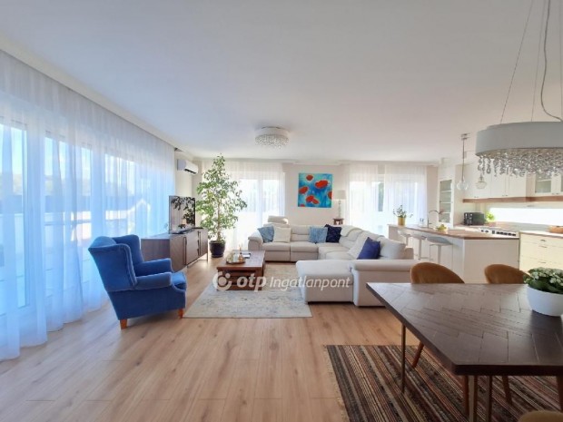 Eladó Lakás, Szentendre