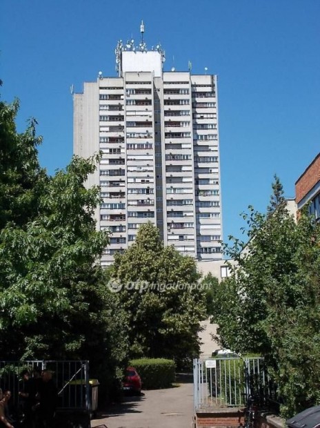 Eladó Lakás, Szolnok