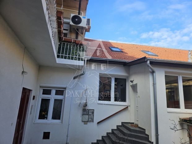 Elad� Lak�s, Szolnok 49.990.000 Ft