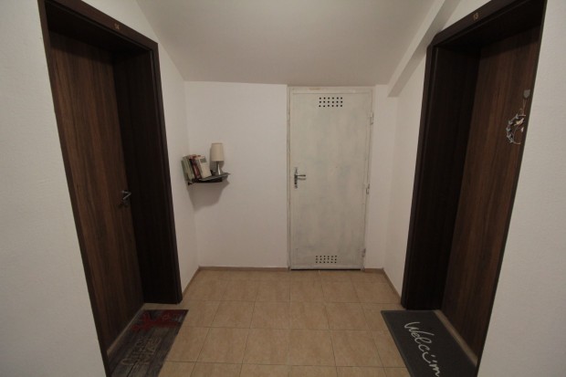Elad Laks, Vrpalota 35.000.000 Ft