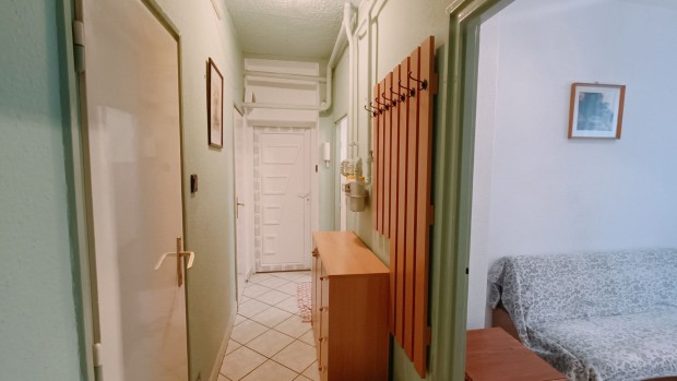 Elad� Lak�s, Zalaegerszeg 30.100.000 Ft