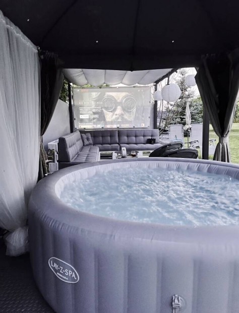 Eladó Lay-Z-Spa 6 személyes felfújható jakuzzi -