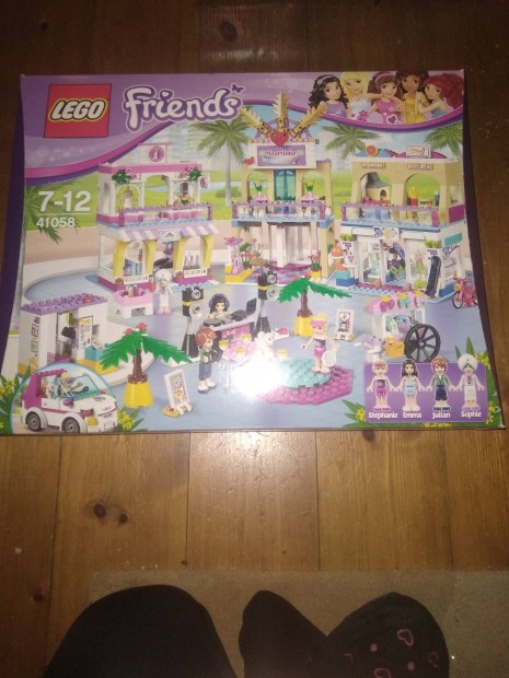 Elad Lego Friends Heartlake City Nagy Bevsrlkzpont 41058