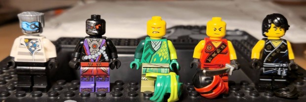 Eladó Lego Ninjago figurák 5