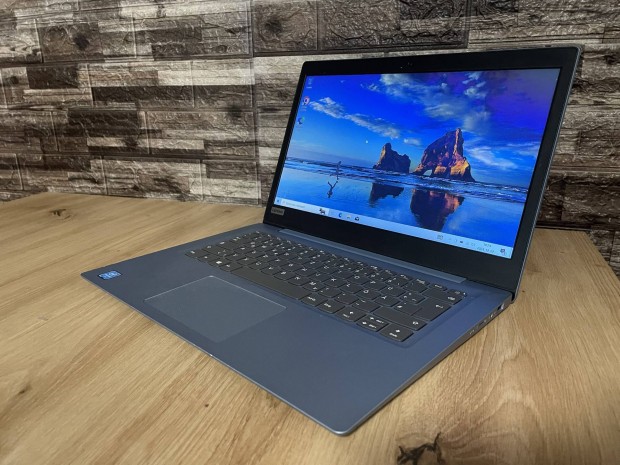 Elad Lenovo 4magos Fullhd laptop (8GB DDR4, SSD , 14.1")