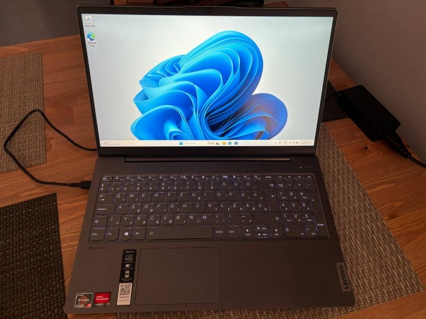 Elad Lenovo Ideapad 5 laptop