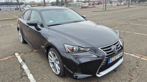 Elad Lexus Is300H Prestige gpkocsi