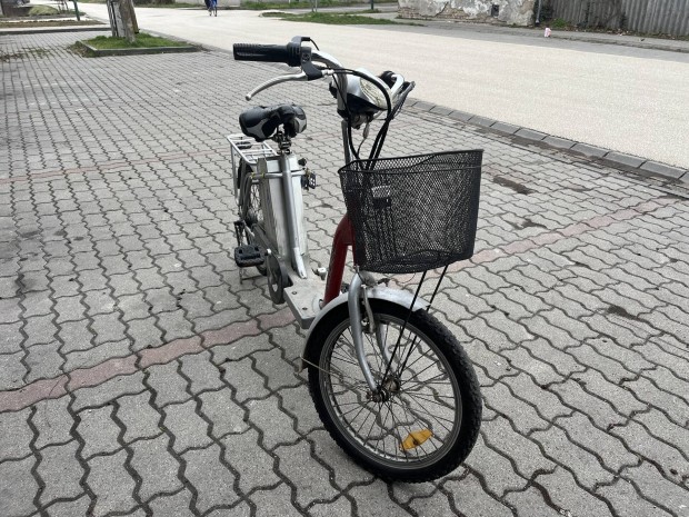 Elad Lofty elektromos bicikli