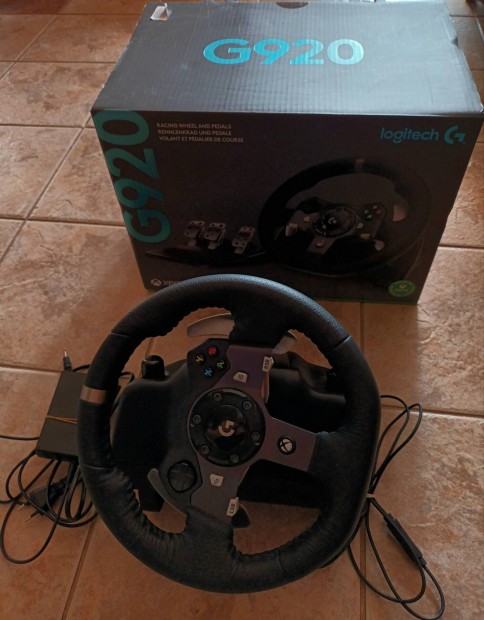 Elad Logitech g920 Xboxhoz csatlakoztathat kormny+ pedl