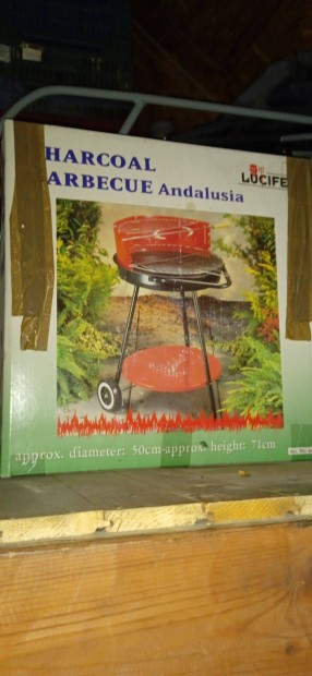 Eladó Lucifer Grill Barbecue faszenes grillkocsi piros-fekete