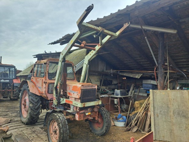 Elad MTZ 80 traktor homlokrakodval / homlokrakod -val