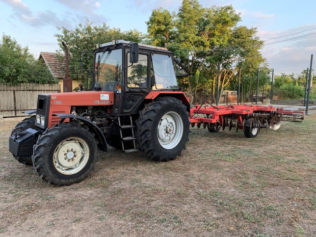 Elad MTZ 820.2 traktor