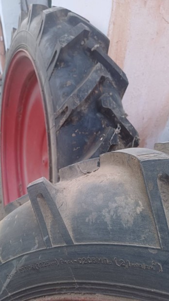 Elad� MTZ m�vel� ker�k 95%-os gumikkal 06306688967