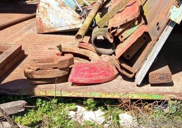 Eladó MTZ orrsúlyok 3 darab, és hátsókerék súlyok 2 darab