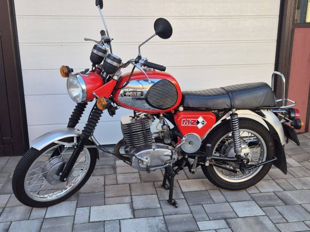 Elad� MZ TS 250/1 Kifog�stalan �llapotban