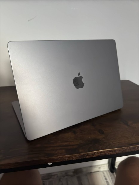 Elad Macbook Air M2 15" 8/256