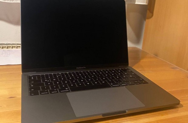 Elad Macbook Pro (2017),256/16gb, space gray