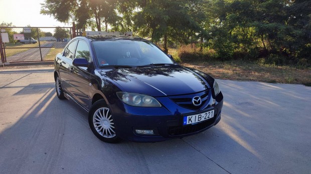 Elad Mazda 3 Sedan