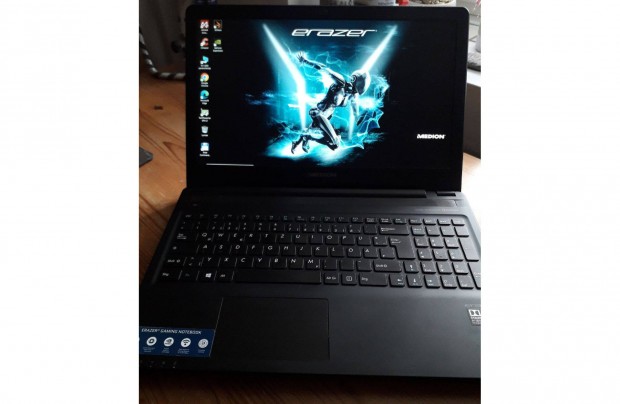 Elad Medion Erazer P6661 Gaming laptop, billentyzet hibs
