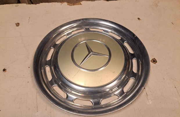 Eladó Mercedes 14" saválló dísztárcsa