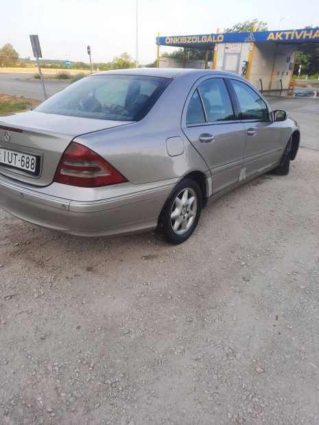 Eladó Mercedes