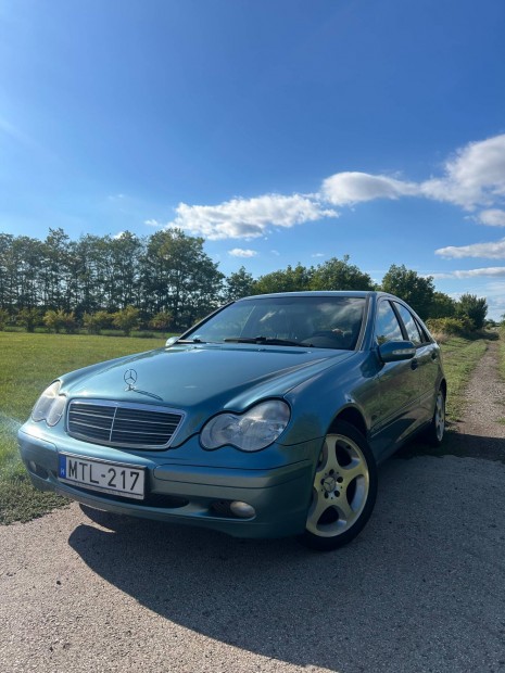 Elad Mercedes Benz C180