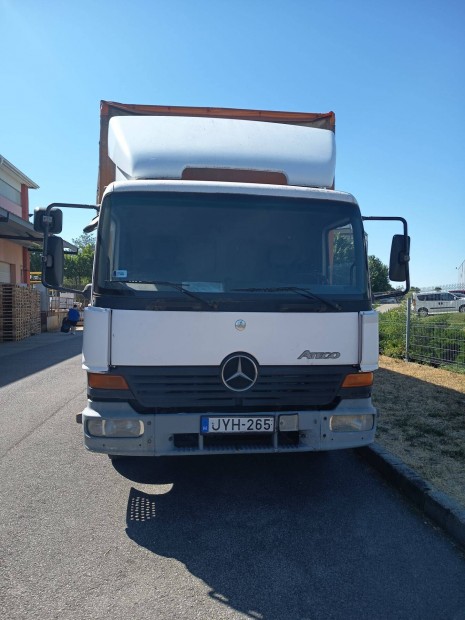 Eladó Mercedes-Benz emelőhátfalas teherautó